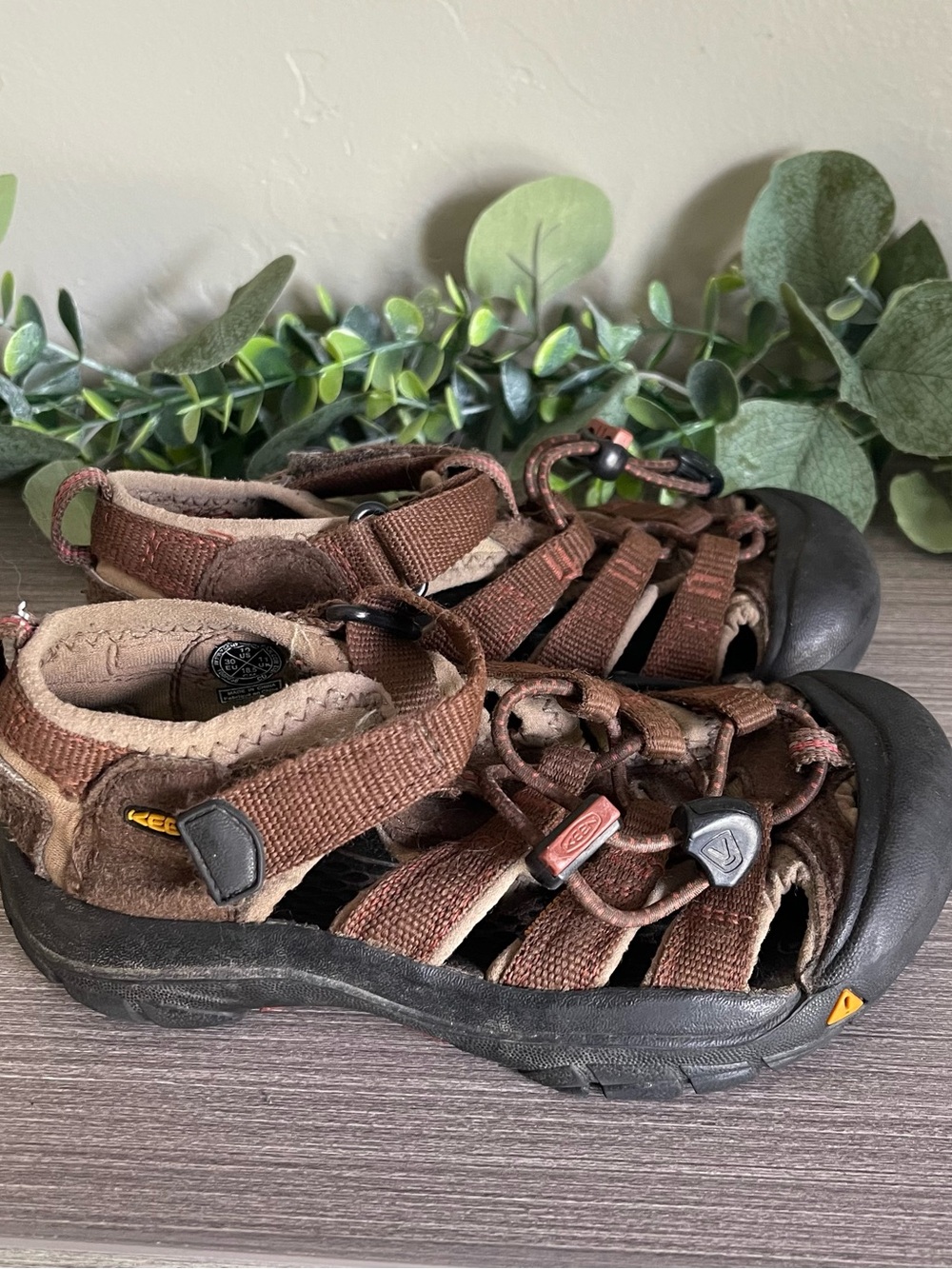 KEEN Little Kids Water Sandals Shoes Size 12 Brown Outdoor